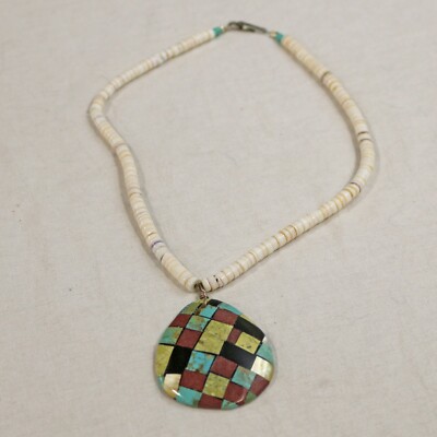 Glacier Wear Mosiac Shell Inlay Halskette