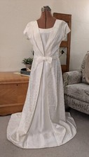 Vintage 1960s soft ivory brocade satin wedding dress handmade metal zip 10 12