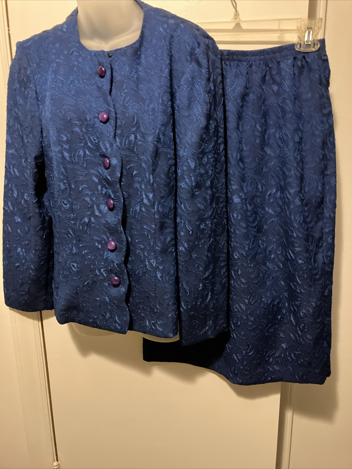 Picture 2 of 18