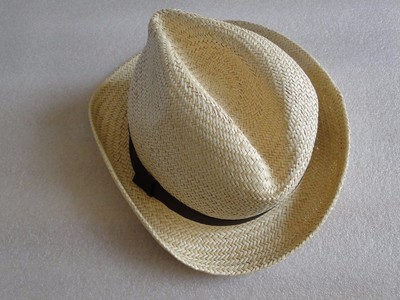 sportsgirl bucket hat
