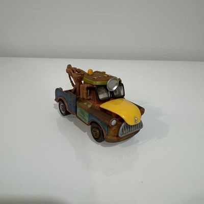 DISNEY PIXAR CARS TOONS: UNIDENTIFIED FLYING MATER DR. ABSCHLEPP WAGEN DIECAST
