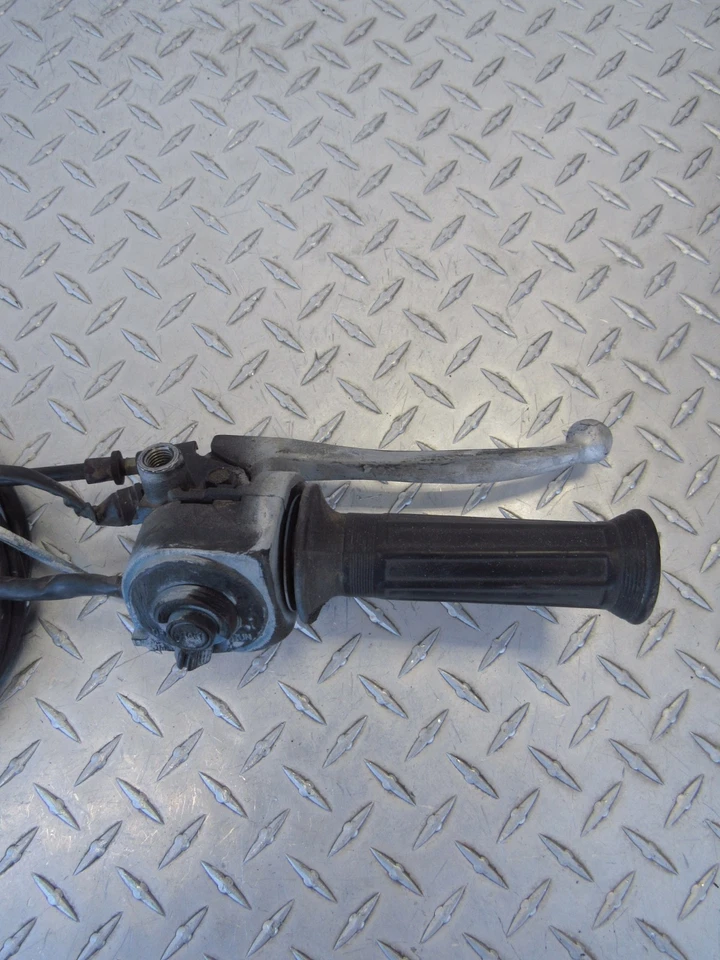 1989 89 YAMAHA XC200Z XC 200Z 200 RIVA RIGHT CONTROL SWITCH, LEVER & CABLES - Image 3 of 4