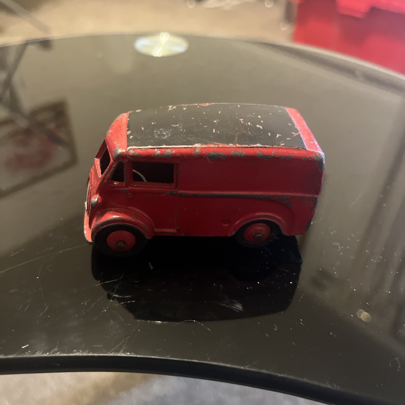 Dinky Toys No. 260 Royal Mail Van Diecast Model Morris Commercial