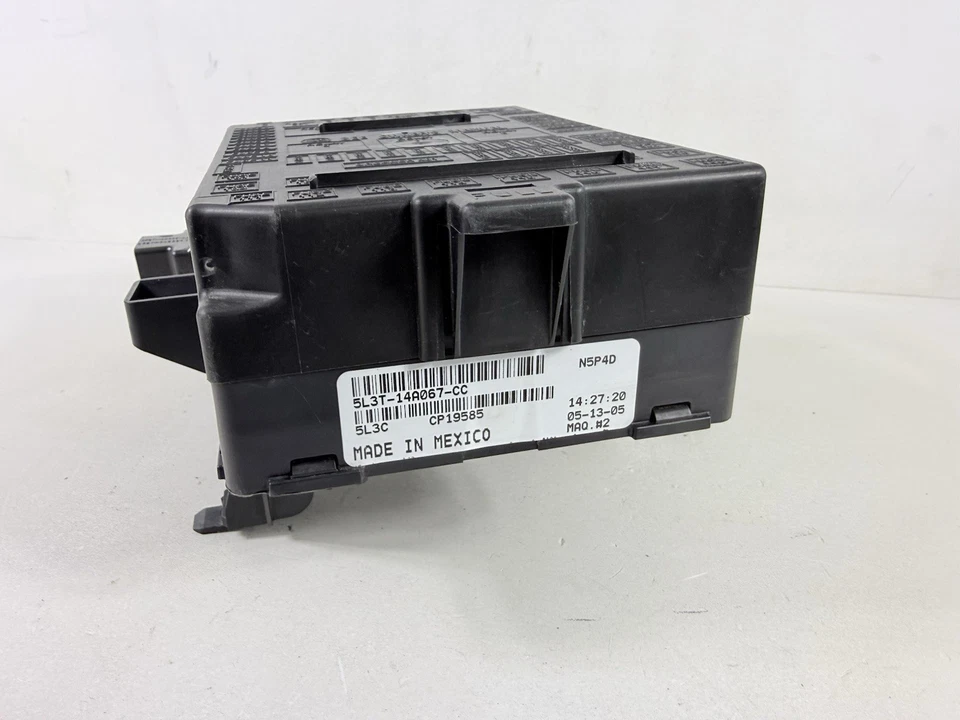 Ford F-150 2005-2006 interior cabina caja de fusibles relé bloque panel 5L3T-14A067-CC Foto 4 de 4