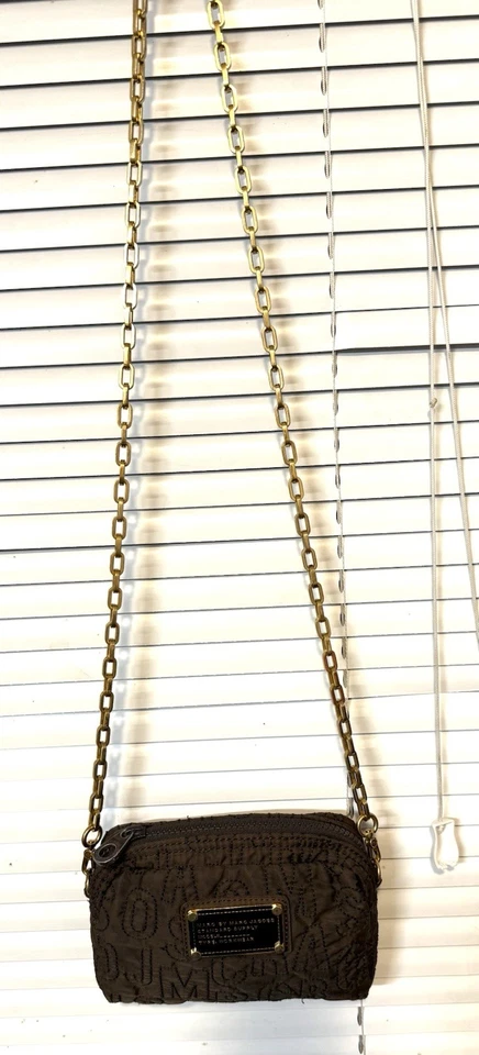 Bolso vintage, Marc by Marc Jacobs. Tono chocolate, bordado Foto 2 de 4