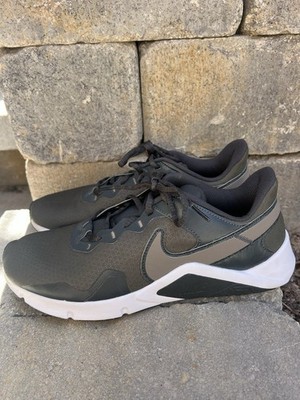 Nike Running Shoes Legend Essential 2 Men's Size US 9.5 CQ9356-330 Marathon