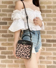 Kate Spade Daisy Vanity Crossbody Graphic Leopard Leather Top Handle Case Black