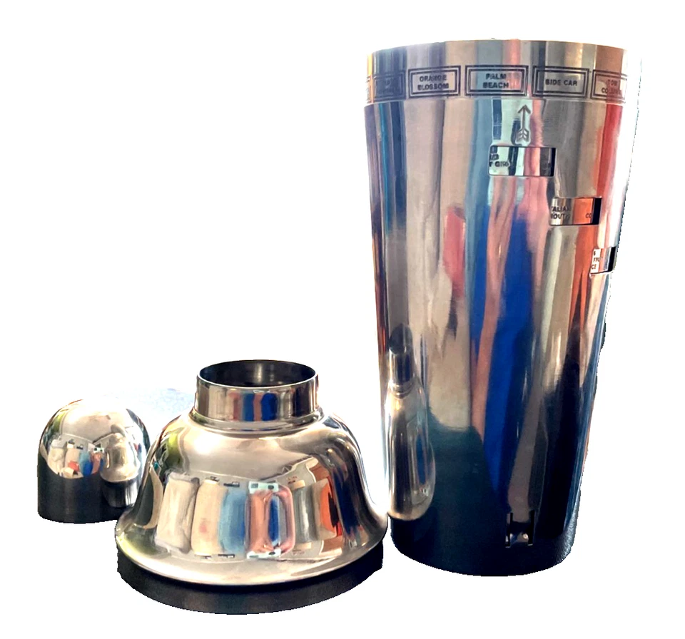 Coctelera Pottery Barn de acero inoxidable con mezclador con función “Twist A Recipe” Foto 3 de 4