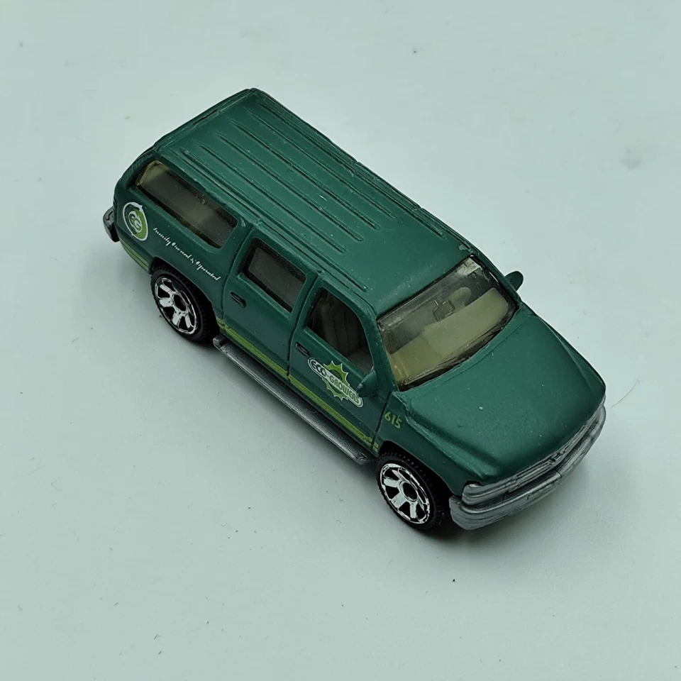 MODELLINO MATCHBOX CHEVROLET SUBURBAN 2000 1/43 MATTEL - Immagine 2 di 3