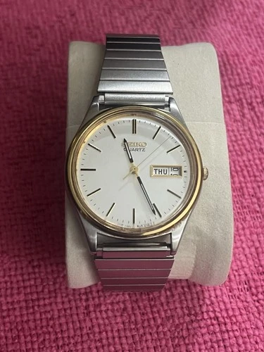 Seiko Men's Quartz Watch 7N43-8A39 with Silver Dial New Battery , Refurbished