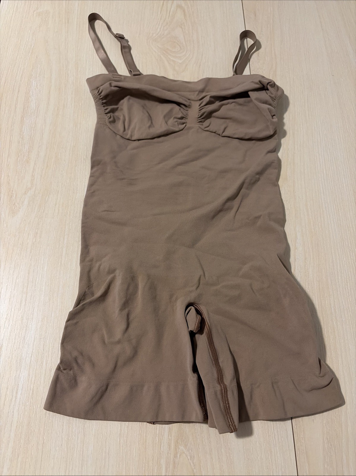 Skims Seamless Sculpt Strapless Mid Thigh Bodysuit Size XL Beige