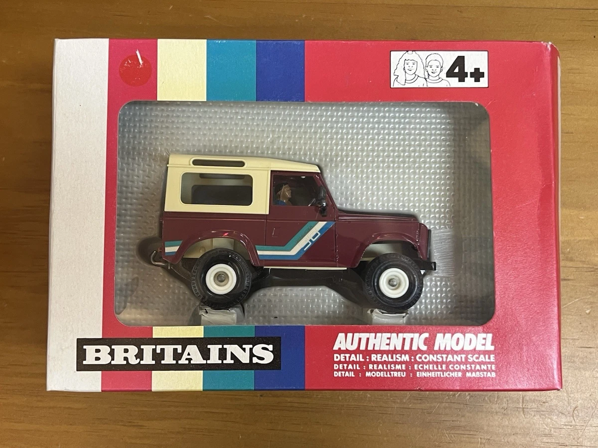 Miniature LAND ROVER Defender avec chevaux BRITAINS BRI43239 | Collect World Miniature LAND ROVER Defender avec chevaux BRITAINS BRI43239 | Collect World