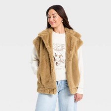 Women's Faux Fur Vest - Universal Thread