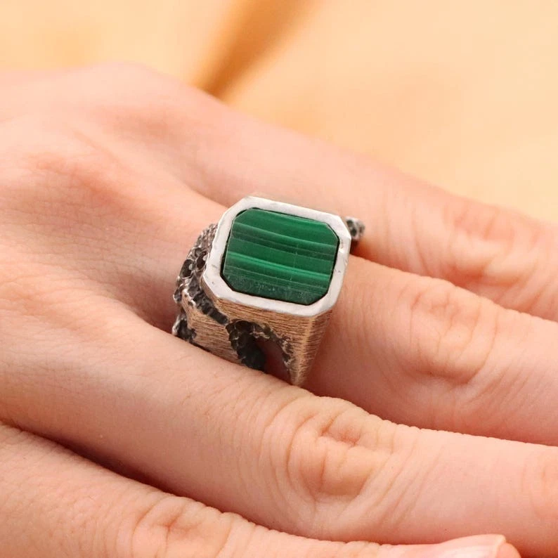 Anillo vintage de malaquita natural para hombre de plata de ley 925 hecho a mano joyería regalo Foto 3 de 4