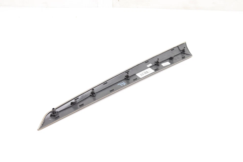 2008-2009 MERCEDES-BENZ C230 - задняя левая дверь панель отделки / молдинг 2047300980 - Изображение 2 из 4