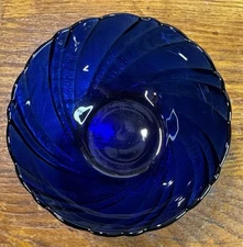 Vtg Duralex Cobalt Blue Swirl 4 5/8” Bowls