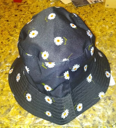 Alice + Olivia Floral Daisy Bucket Hat 