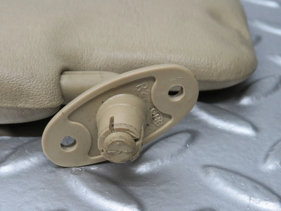 Parasol lado derecho beige ♙�33944♙�� Mercedes-Benz W124 260E Foto 4 de 4