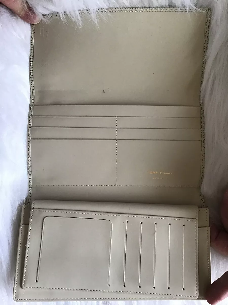 Salvatore ferragamo ladies wallet top
