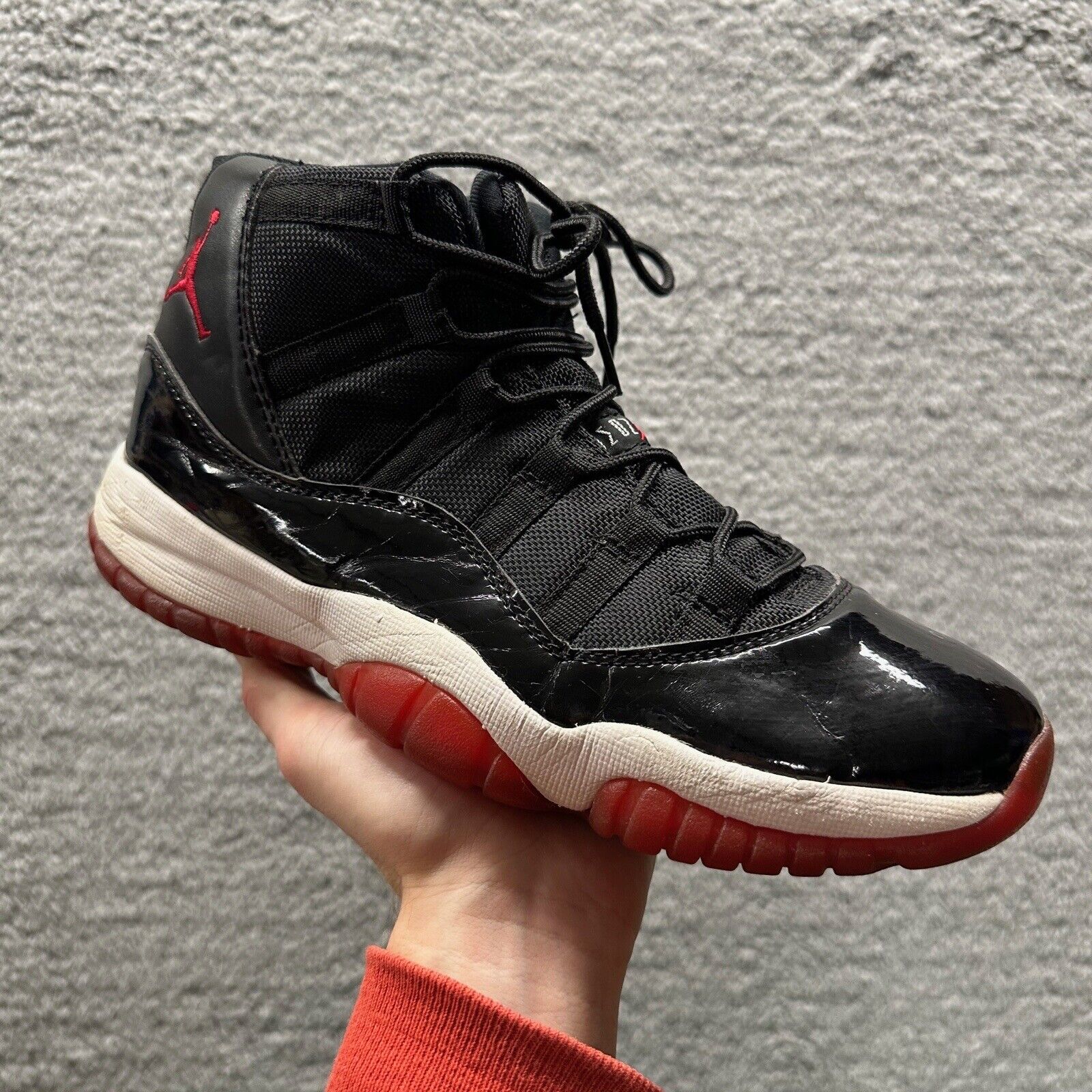 black and red air jordans 11