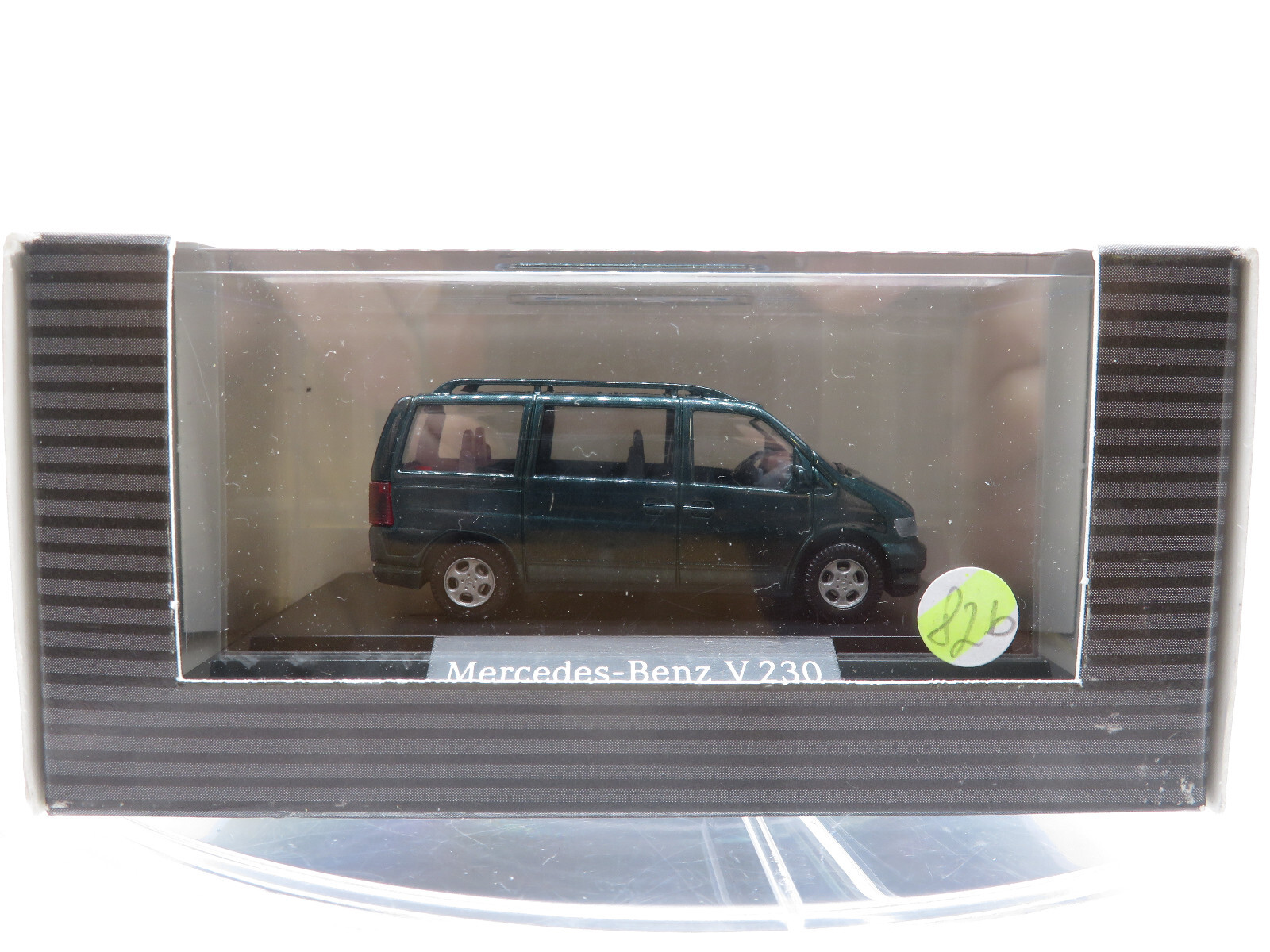 313HO /19 - Wiking HO B66560045 - Mercedes Benz V 230 dunkelgrün - top in OVP