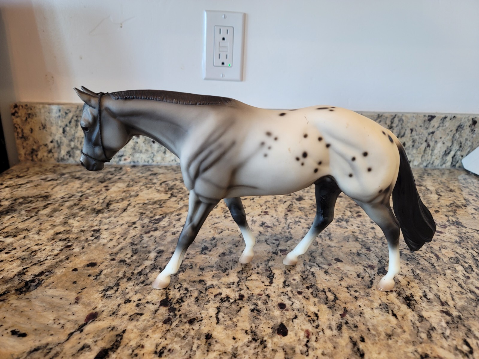 1213 BREYER SHAKOPEE APPALOOSA Indian Horse Zippo Pine Bar, Matte. 1/