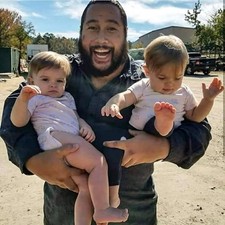 WIN an Industry Summit-Exclusive Walking Dead Wardrobe Card from Cryptozoic 5