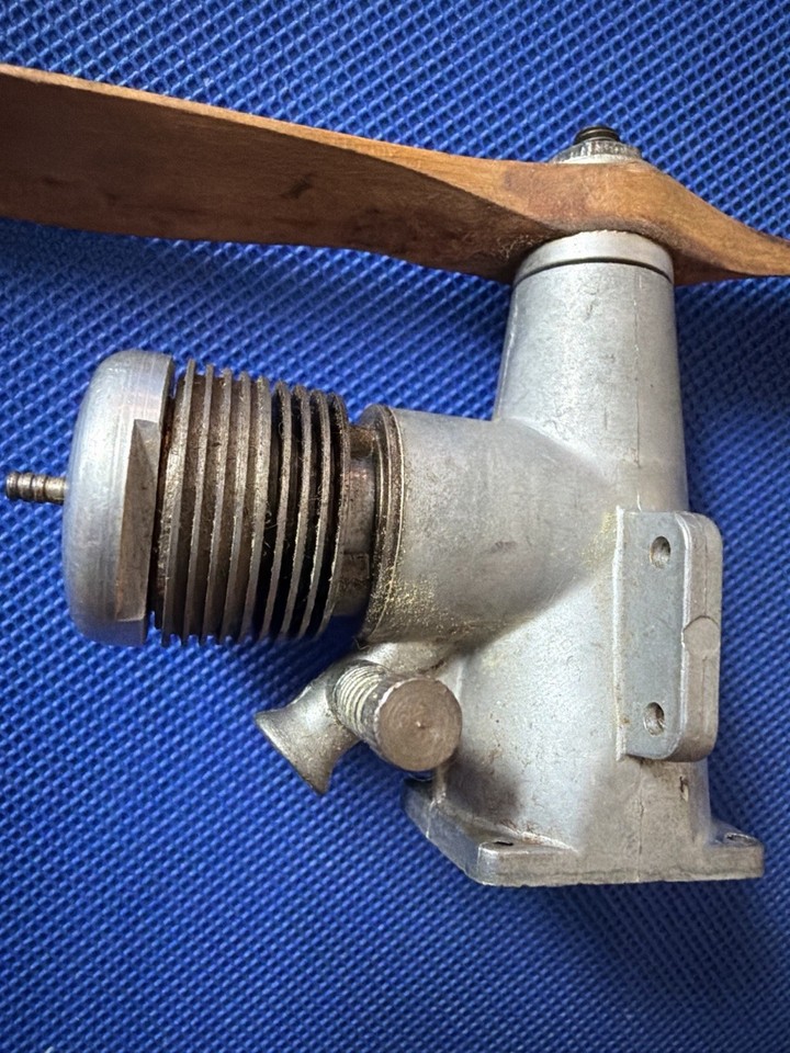 #A75 Vintage Model Airplane Engine with Wooden Propeller – Unbranded ...