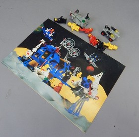 Vintage LEGO 1984 Space Set 6951 Robot Command Center Complete