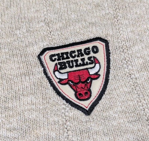 Vintage Lee Sport Chicago Bulls Sweater Mens 2XL XXL Beige V Neck Embroidered - Picture 3 of 6