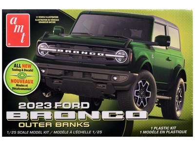 AMT AMT1345M 1/25 Skill 2 Model Kit 2023 Ford Bronco Outer Banks