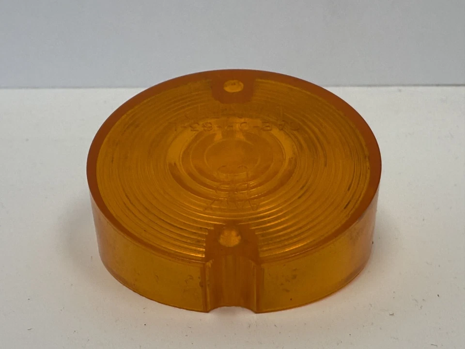 Luz de estacionamiento Plymouth Valiant Dodge Dart 1963-1964 lente ámbar 2424475 nuevo en stock Foto 4 de 4