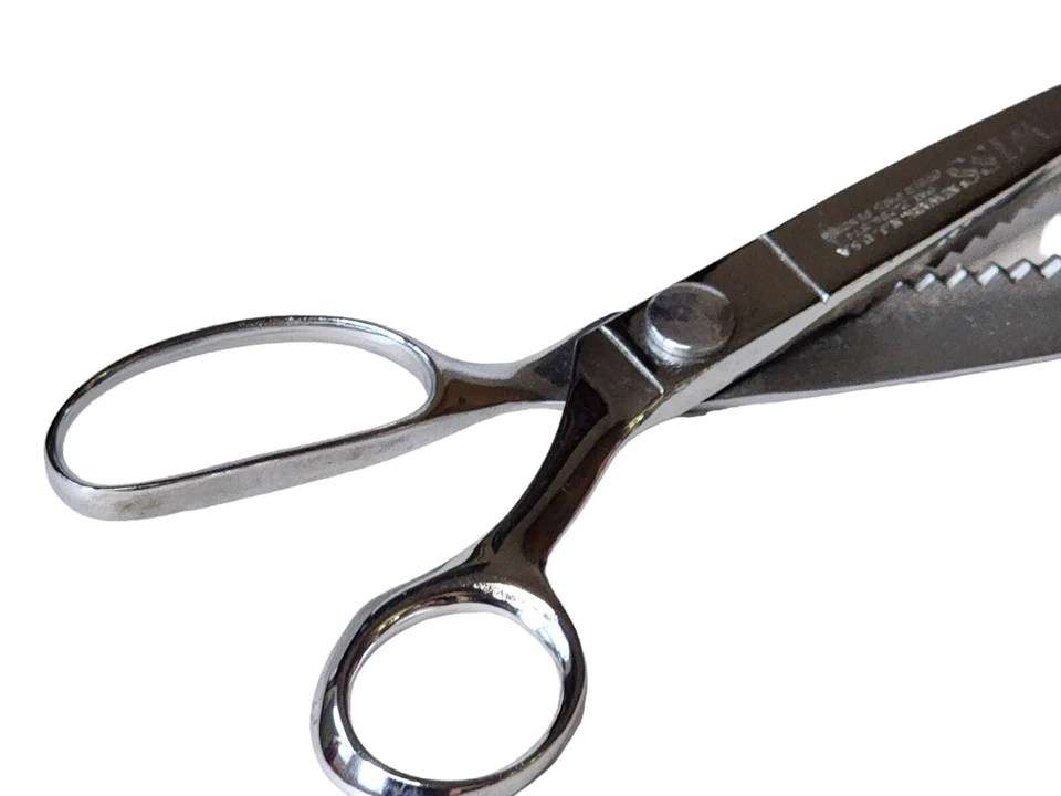 Mundial Tailor's Dressmaker Stainless Steel Scissors 8" Serrated Blades Vintage  - Image 2 of 4