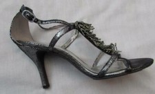 NINE WEST 7.5 Snookie pewter beaded fringe vamp 4" heel open toe shoes metallic