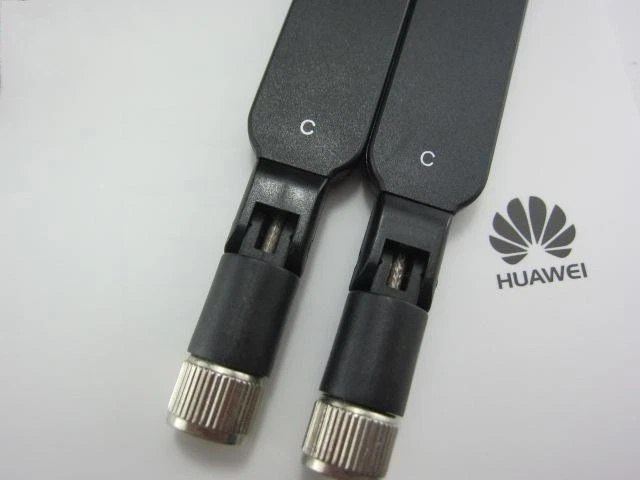Antena Externa 2x 100% HUAWEI Original 4G LTE para B525 SMA Tipo C Negra Foto 3 de 4