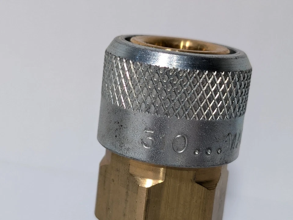 Lot of 19 Foster 310 4404 Brass + Steel Pneumatic Socket 1/2" NPT 1/2" FPT - Image 3 of 4