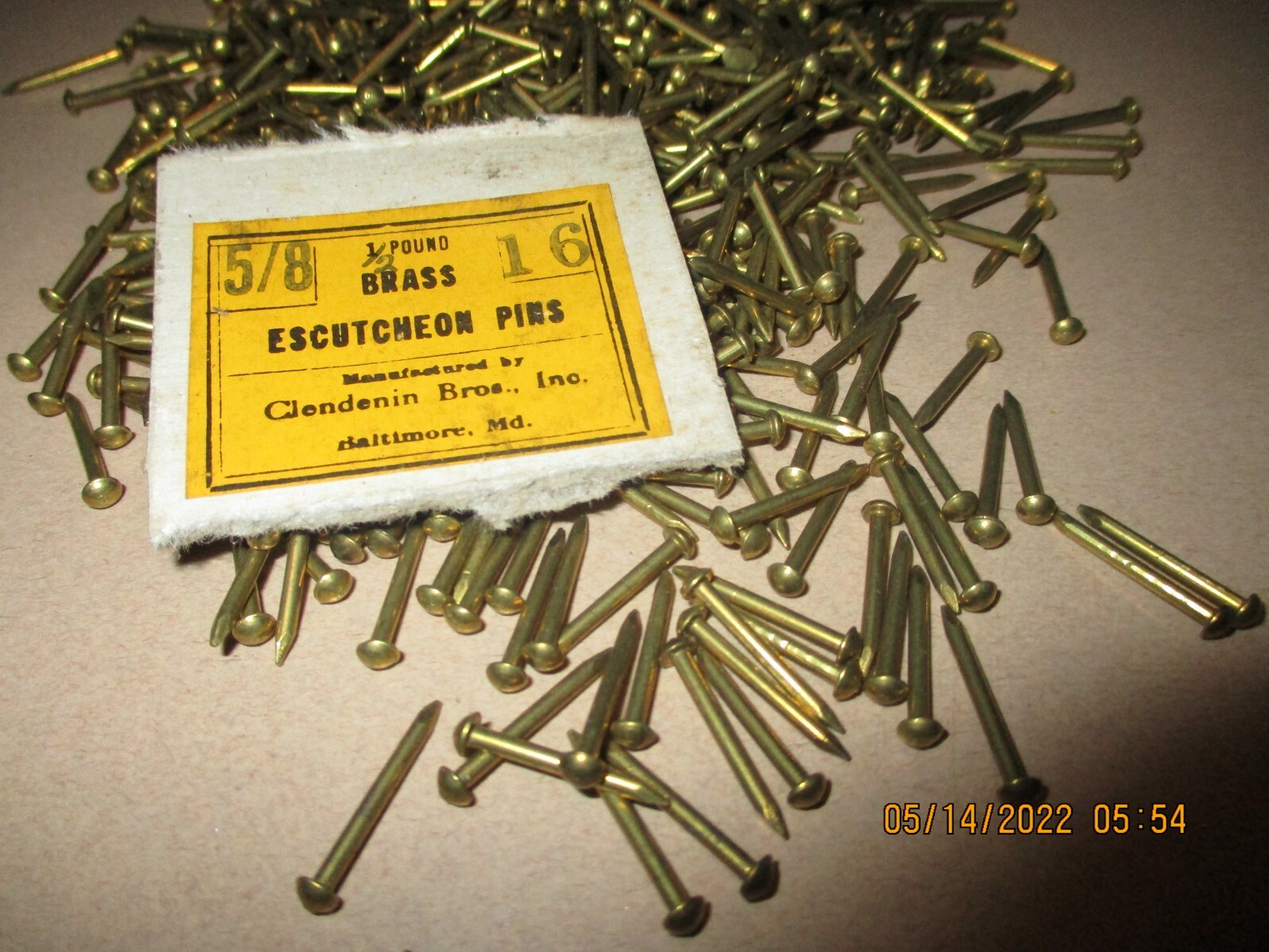 100  VINTAGE 5/8" X #16, SOLID BRASS BRAD NAILS, ROUND DOME HEAD ESCUTCHEON PINS