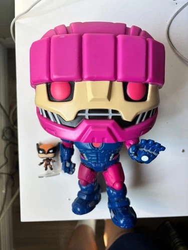 X-Men Sentinel w/ Wolverine Exclusive Bobble Head – Used No Box – Good Condition
