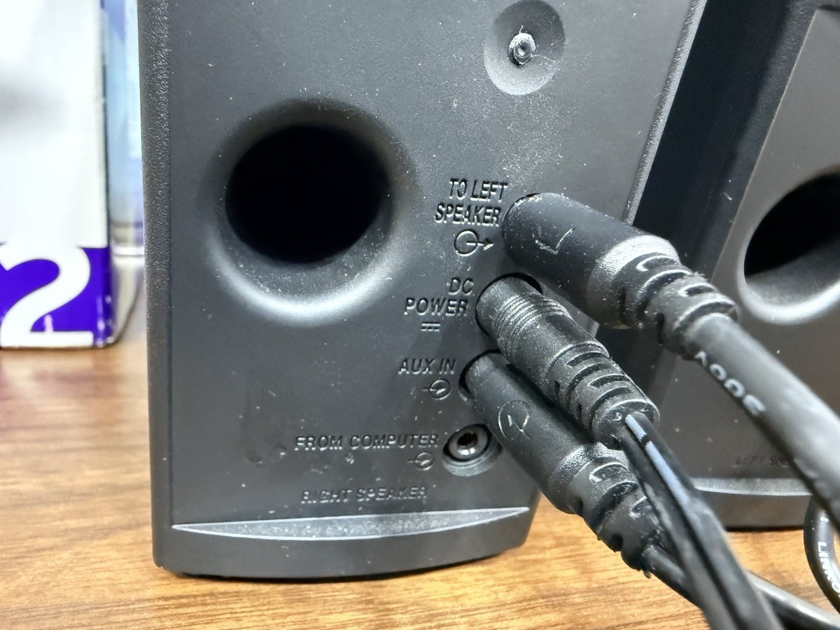 Bose Companion 2 Series III Multimedia Speaker System 354495-1100