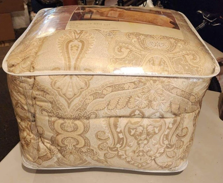 Juego de cama completo Classic Home King Foto 2 de 2