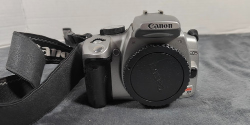 Canon EOS Rebel XT 8MP Digital SLR Camera Body Silver