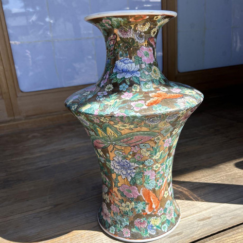 Made In The Qianlong Period Of Qing Dynasty, Gold Color, Large Vase, Impotence,
