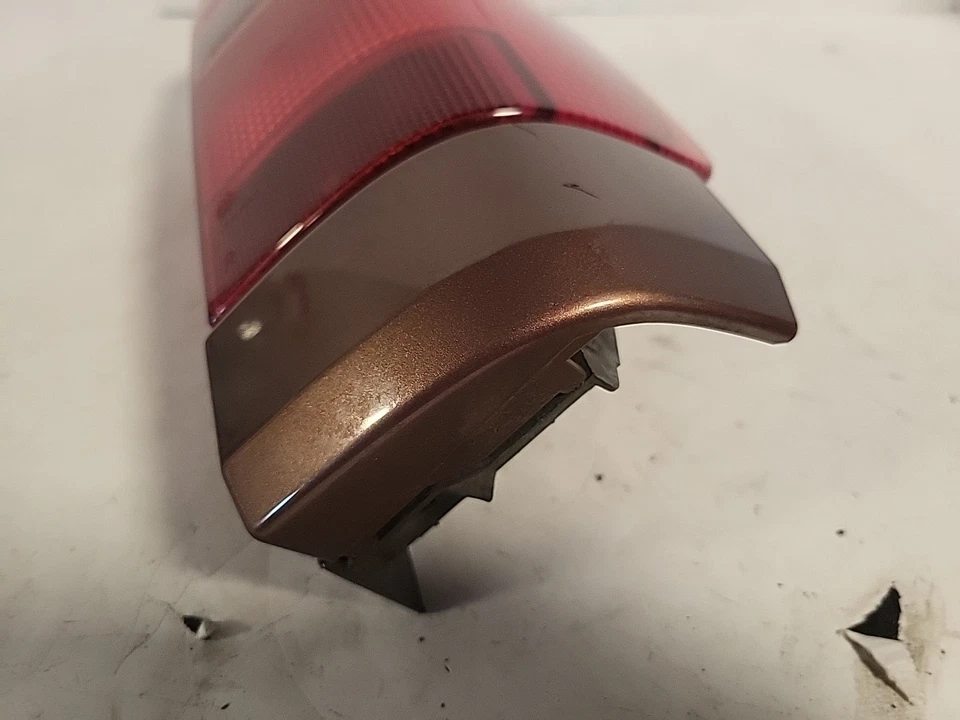 Passenger Right Tail Light Station Wgn Lower Fits 94-97 Volvo 850 OEM. O2 - Изображение 3 из 4