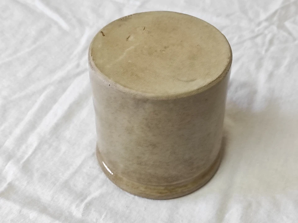 Pot en grès 10 cm de diamètre par 10 cm de haut - Photo 3/3