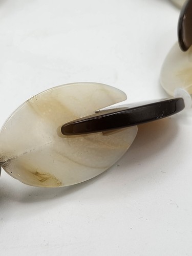 Pono Brass Ball 80s Glam Neutral Acrylic Interlocking Disc Statement Necklace - Picture 7 of 8
