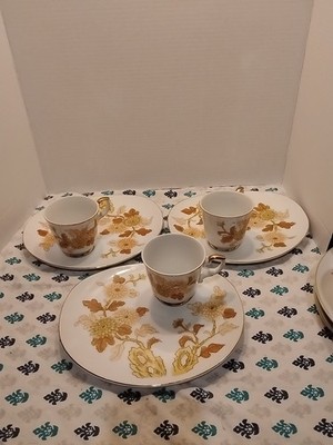 set of 3 vintage Jonas Roberts Japan snack plate and cup set.