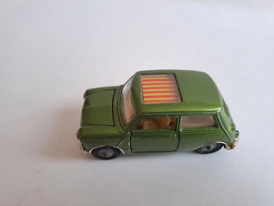  CORGI TOYS 1:43  BMC MINI COOPER S tetto apribile verde s Patent N° 998217 - Immagine 3 di 4
