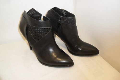 NIB Black Unity by Carlos Santana Layla Short Boots Size 7.5M