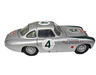 1/18 CMC メルセデス 300SL 1952 #4 カレラ パナメリカー 1/18 CMC Mercedes-Benz 300SL Panamericana 1952 #4 Silver w