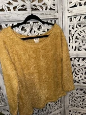 Women’s Mustard Fuzzy Sweater Medium